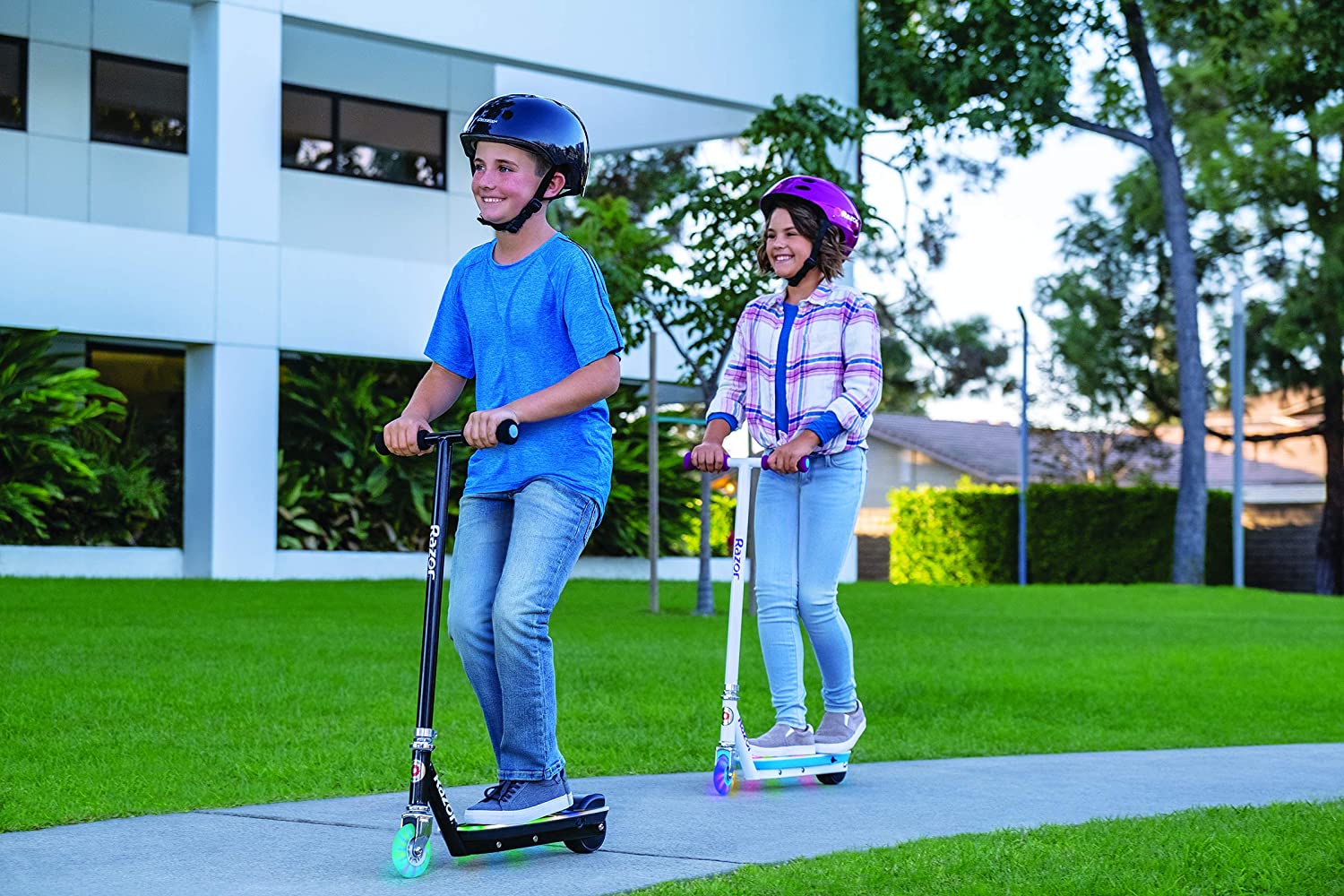 Razor Electric Scooter Party Pop 12KM/HR Toys 4 You